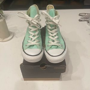 Converse all start hi top in sea foam green